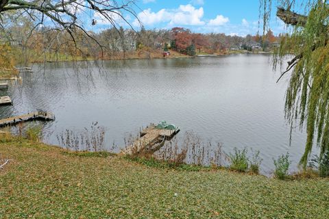 Tiny photo for 926 Lucerne Court, Mundelein, IL 60060 (MLS # 12579795)