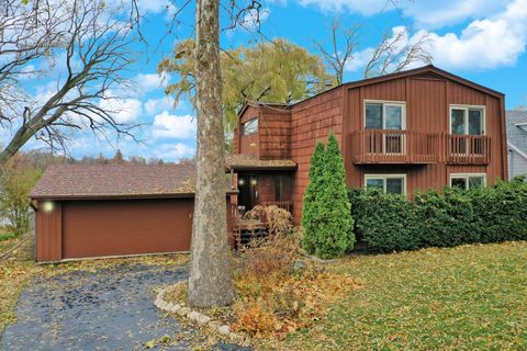 Tiny photo for 926 Lucerne Court, Mundelein, IL 60060 (MLS # 12579795)