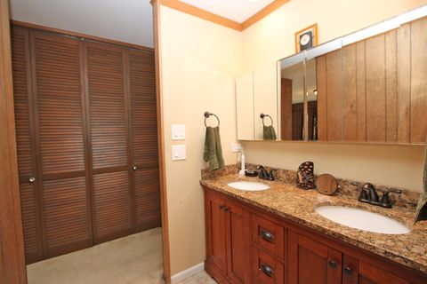 Tiny photo for 926 Lucerne Court, Mundelein, IL 60060 (MLS # 12579795)