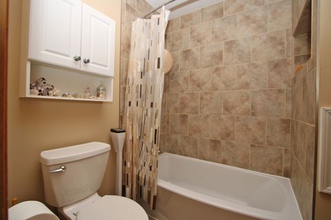 Tiny photo for 926 Lucerne Court, Mundelein, IL 60060 (MLS # 12579795)