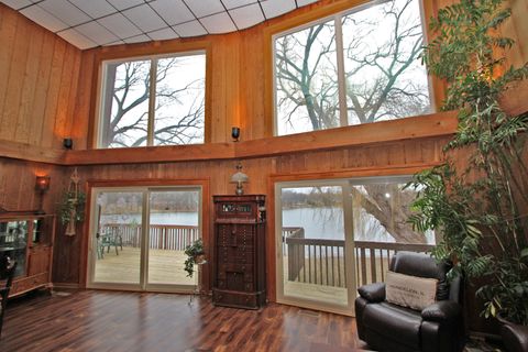 Tiny photo for 926 Lucerne Court, Mundelein, IL 60060 (MLS # 12579795)