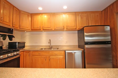 Tiny photo for 926 Lucerne Court, Mundelein, IL 60060 (MLS # 12579795)