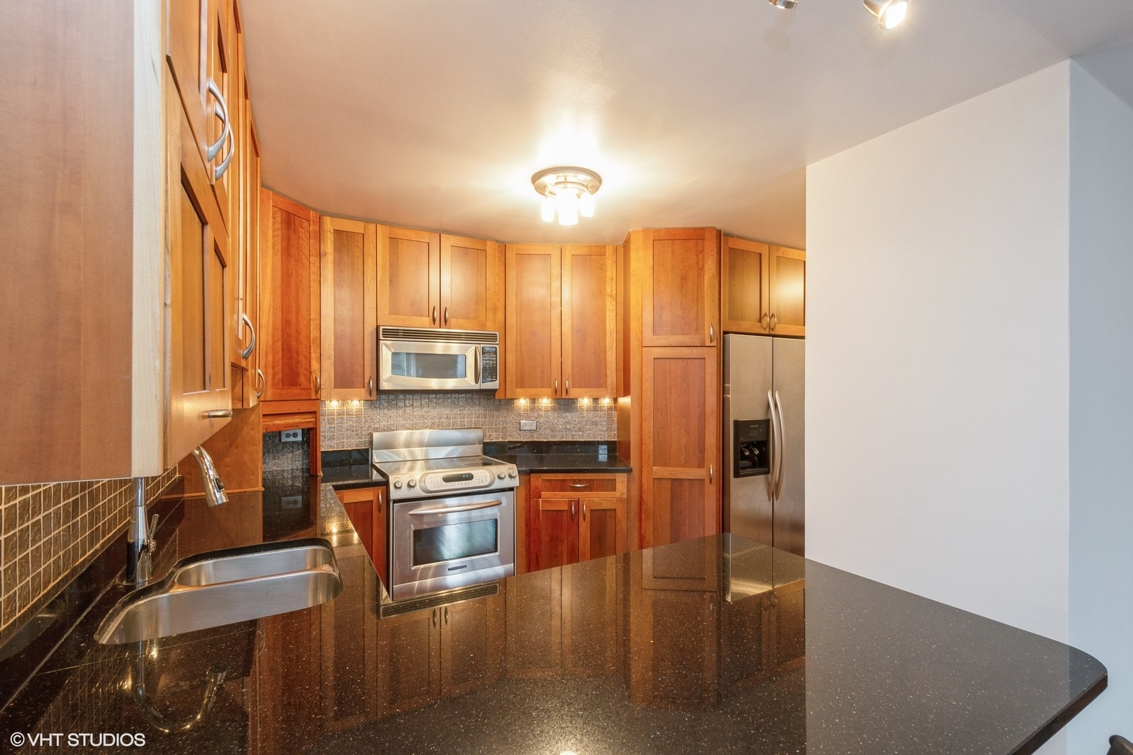 211 E Ohio Street 2316