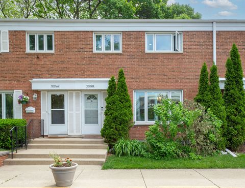 Photo of 1205 Peterson Avenue #B, Park Ridge, IL 60068 (MLS # 12655565)