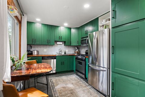 Tiny photo for 1205 Peterson Avenue #B, Park Ridge, IL 60068 (MLS # 12655565)