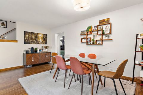 Tiny photo for 1205 Peterson Avenue #B, Park Ridge, IL 60068 (MLS # 12655565)