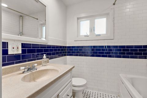 Tiny photo for 1205 Peterson Avenue #B, Park Ridge, IL 60068 (MLS # 12655565)