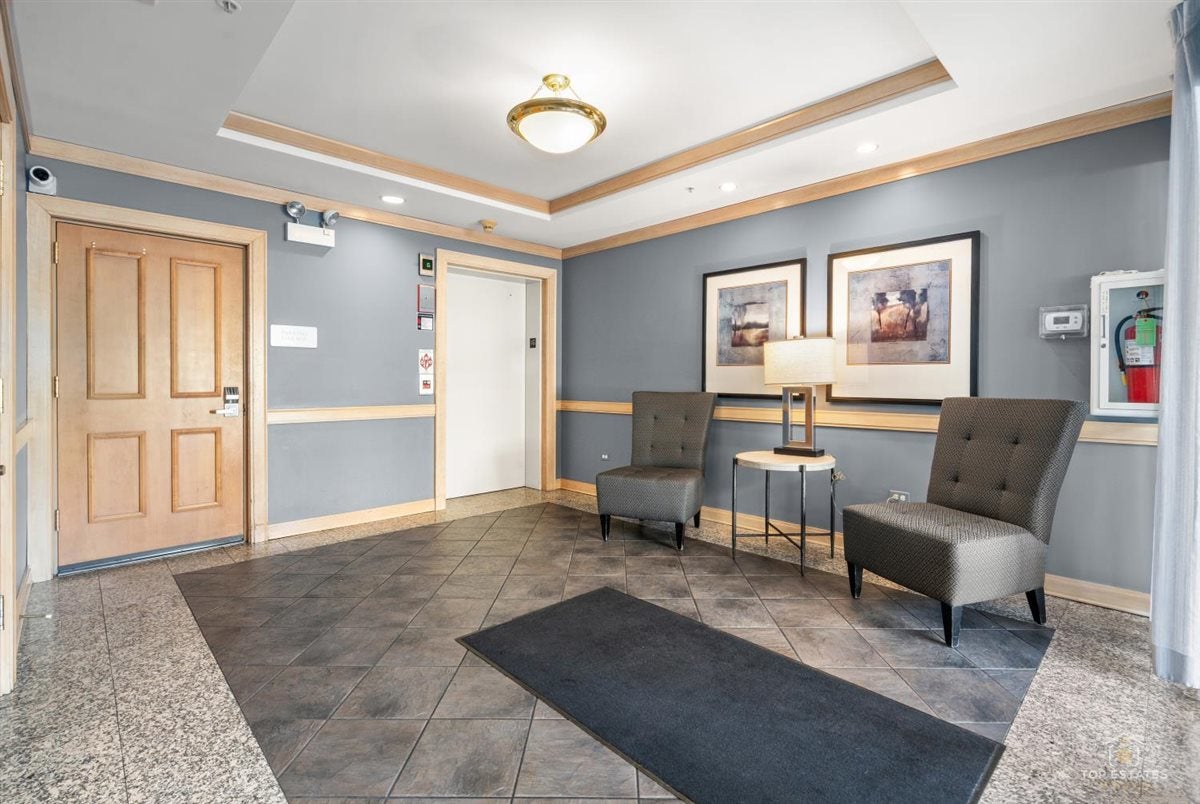 860 WEIDNER Road 406