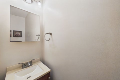 Tiny photo for 520 N Eastwood Avenue, Mount Prospect, IL 60056 (MLS # 12787181)