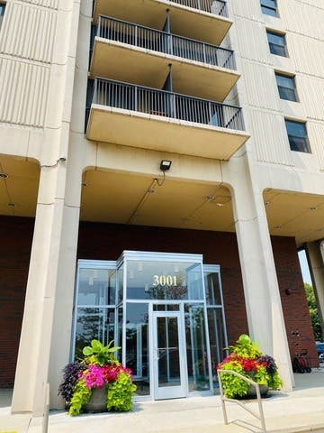 Photo of 3001 S Michigan Avenue #1303, Chicago, IL 60616 (MLS # 12744091)