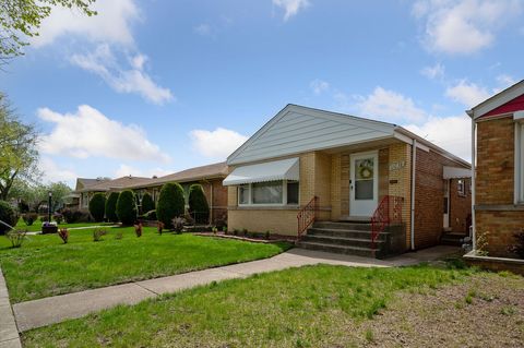 Tiny photo for 11038 S Avenue N Ave, Chicago, IL 60617 (MLS # 12522234)