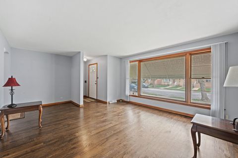 Tiny photo for 11038 S Avenue N Ave, Chicago, IL 60617 (MLS # 12522234)