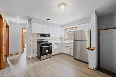 Tiny photo for 11038 S Avenue N Ave, Chicago, IL 60617 (MLS # 12522234)