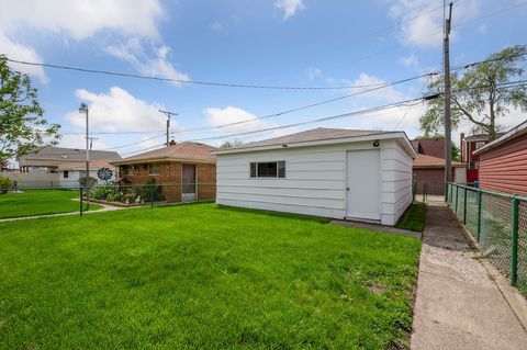Tiny photo for 11038 S Avenue N Ave, Chicago, IL 60617 (MLS # 12522234)