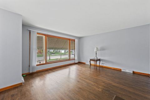 Tiny photo for 11038 S Avenue N Ave, Chicago, IL 60617 (MLS # 12522234)