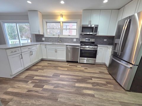 Tiny photo for 1704 Kenyon Drive, Naperville, IL 60565 (MLS # 12517486)