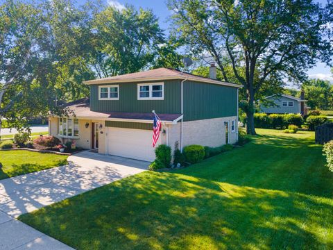2143 E Peachtree Lane Arlington Heights IL 60004