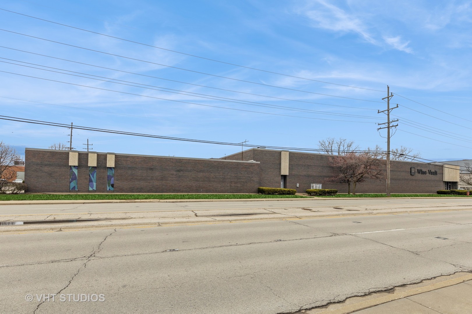 5900 W Howard Street