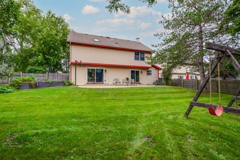 Tiny photo for 77 Montclair Road, Vernon Hills, IL 60061 (MLS # 12756273)