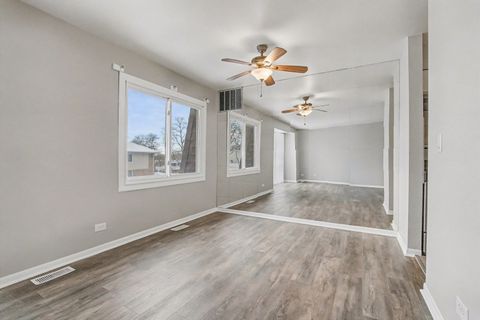 Tiny photo for 2932 Roberts Drive #7, Woodridge, IL 60517 (MLS # 12531265)