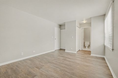 Tiny photo for 2932 Roberts Drive #7, Woodridge, IL 60517 (MLS # 12531265)