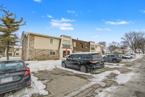 Tiny photo for 2932 Roberts Drive #7, Woodridge, IL 60517 (MLS # 12531265)