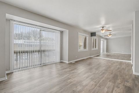 Tiny photo for 2932 Roberts Drive #7, Woodridge, IL 60517 (MLS # 12531265)