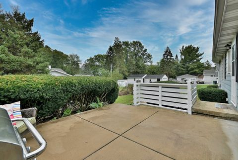 Tiny photo for 1001 S Edgewood Avenue, Lombard, IL 60148 (MLS # 12495782)