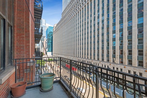 Tiny photo for 333 W HUBBARD Street #709, Chicago, IL 60654 (MLS # 12714284)