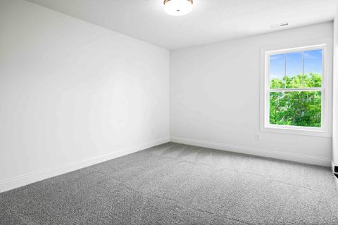 Tiny photo for 5005 Finlen Lane, Bloomington, IL 61705 (MLS # 12324063)