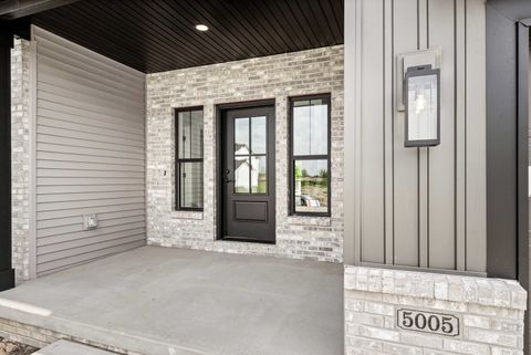 Tiny photo for 5005 Finlen Lane, Bloomington, IL 61705 (MLS # 12324063)