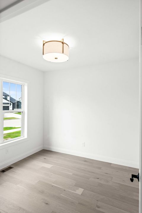 Tiny photo for 5005 Finlen Lane, Bloomington, IL 61705 (MLS # 12324063)