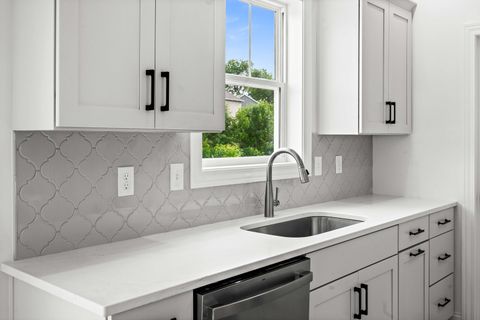 Tiny photo for 5005 Finlen Lane, Bloomington, IL 61705 (MLS # 12324063)