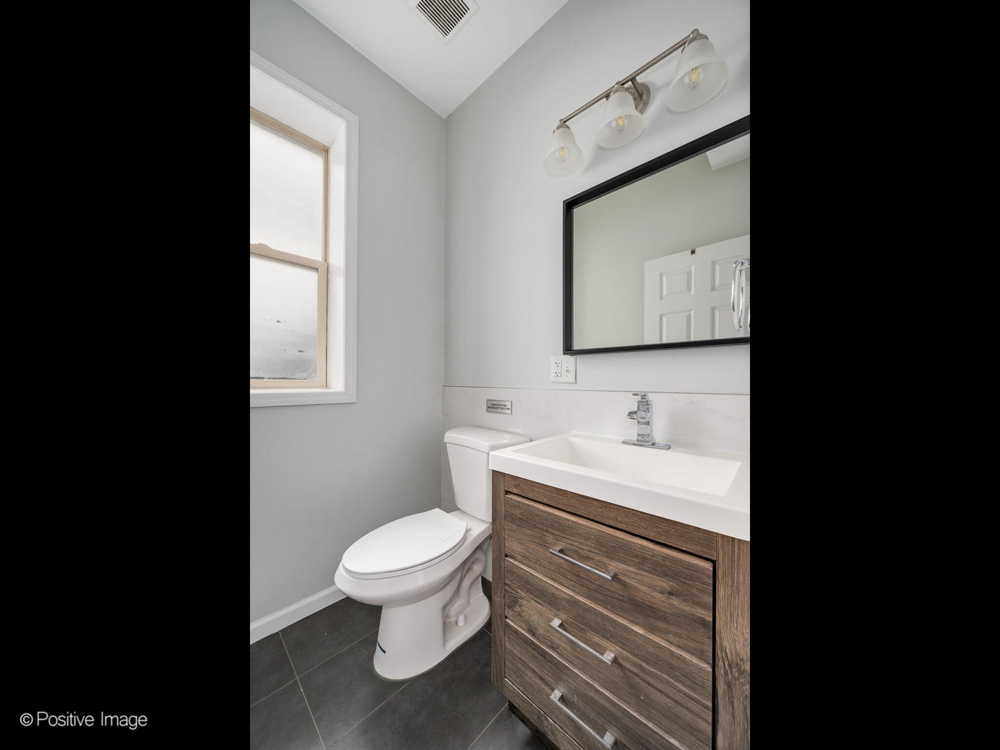 5134 N Oakley Avenue 1R