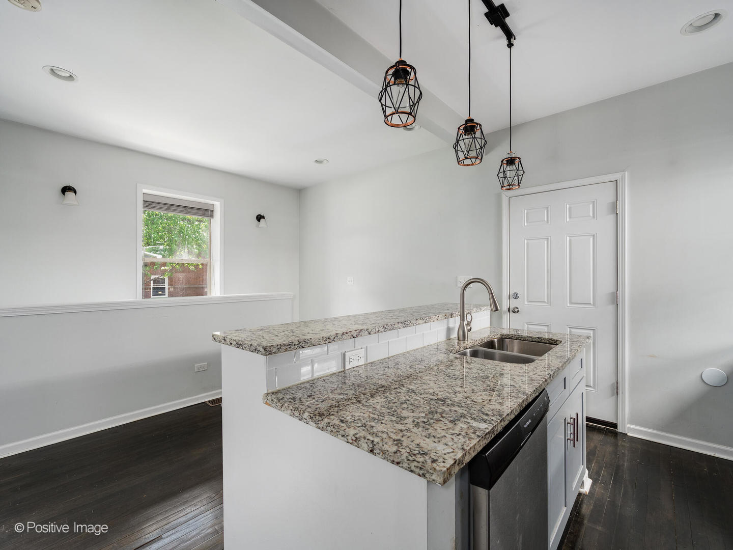 5134 N Oakley Avenue 1R