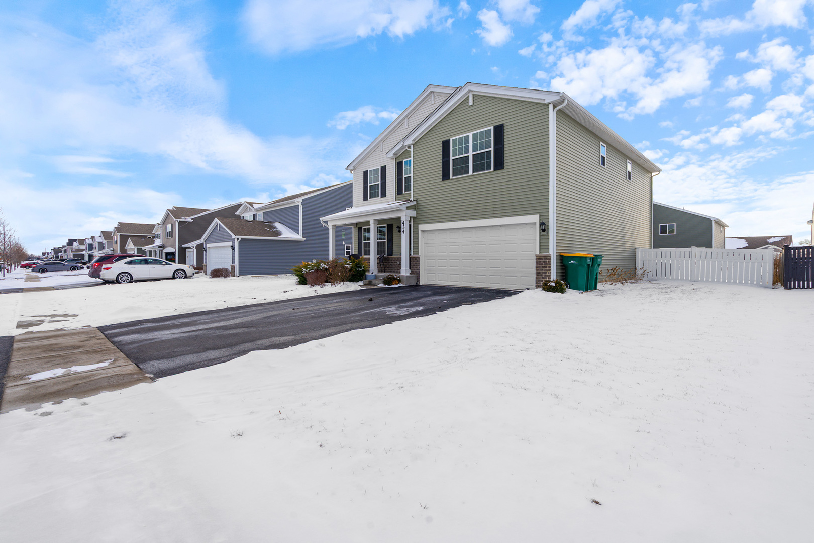 434 S Stonebrook Drive