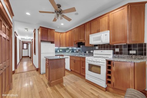 Tiny photo for 342 N Austin Boulevard #1, Oak Park, IL 60302 (MLS # 12592697)