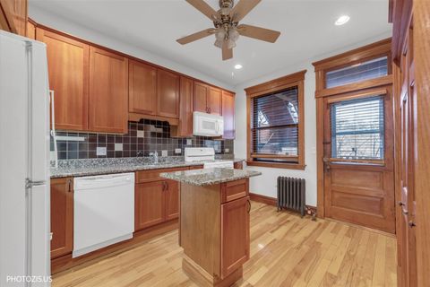 Tiny photo for 342 N Austin Boulevard #1, Oak Park, IL 60302 (MLS # 12592697)