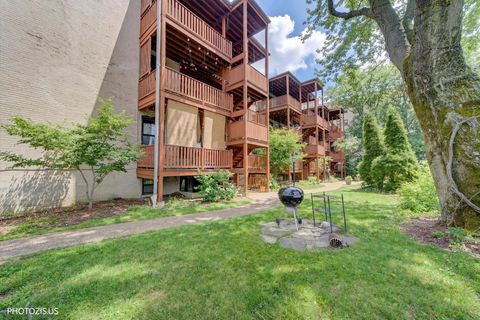 Tiny photo for 342 N Austin Boulevard #1, Oak Park, IL 60302 (MLS # 12592697)