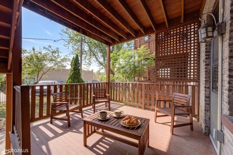 Tiny photo for 342 N Austin Boulevard #1, Oak Park, IL 60302 (MLS # 12592697)