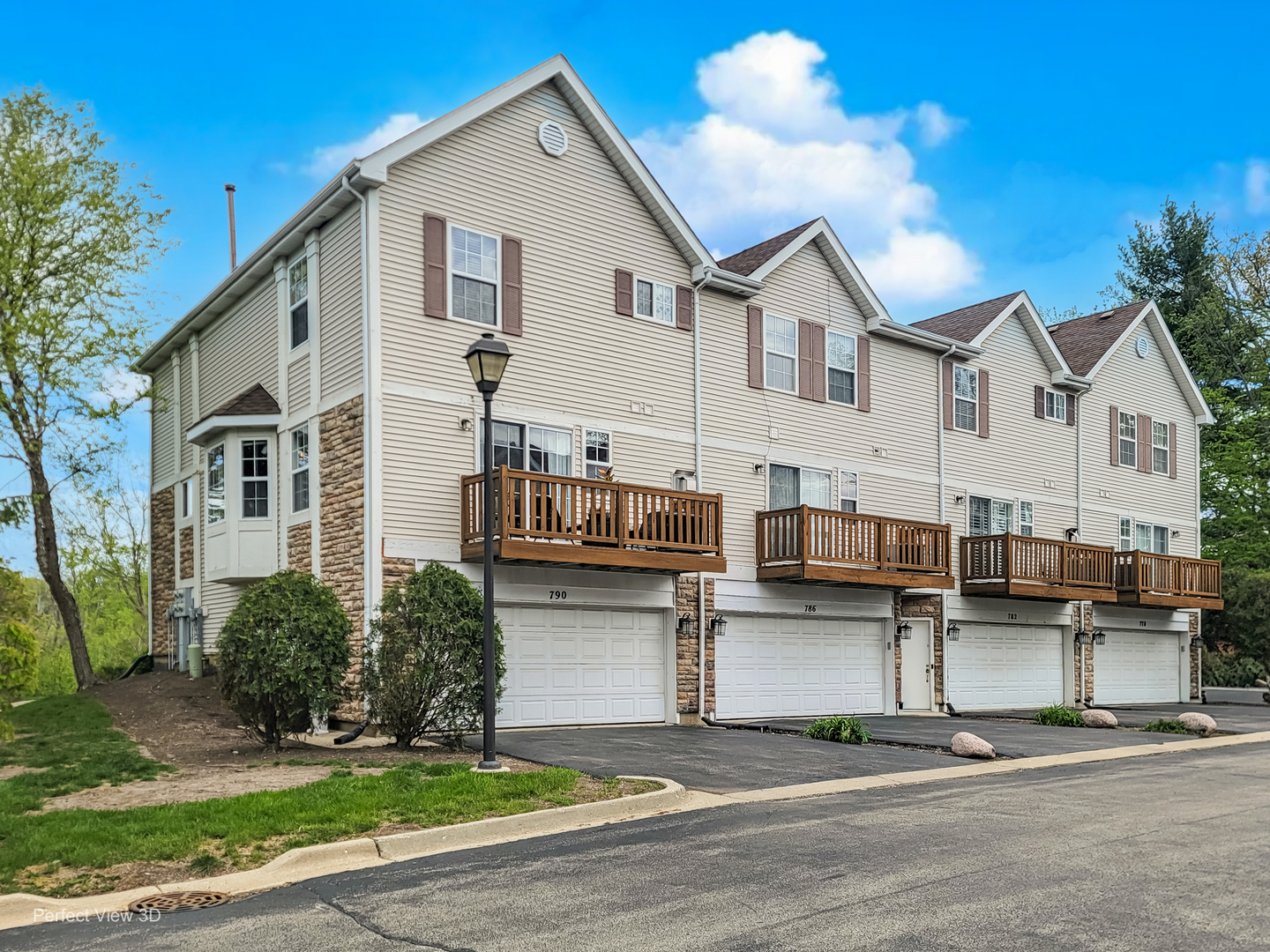 790 W Misty Drive