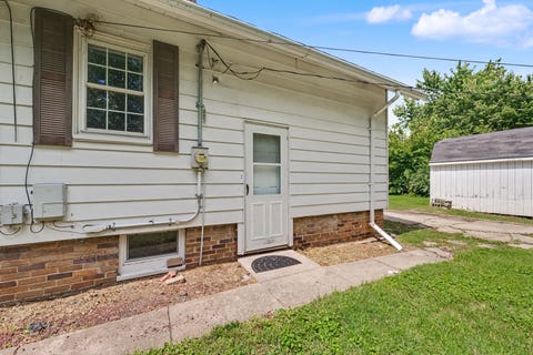 Tiny photo for 1626 W Clark Street, Champaign, IL 61821 (MLS # 12735630)