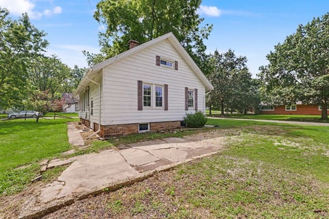 Tiny photo for 1626 W Clark Street, Champaign, IL 61821 (MLS # 12735630)