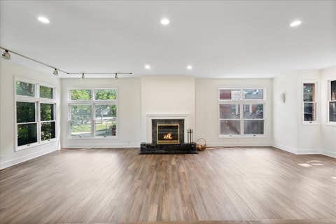 Tiny photo for 6520 N Christiana Avenue, Lincolnwood, IL 60712 (MLS # 12717348)