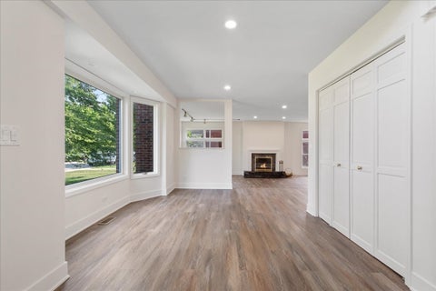 Tiny photo for 6520 N Christiana Avenue, Lincolnwood, IL 60712 (MLS # 12717348)