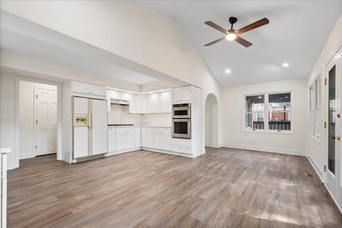 Tiny photo for 6520 N Christiana Avenue, Lincolnwood, IL 60712 (MLS # 12717348)