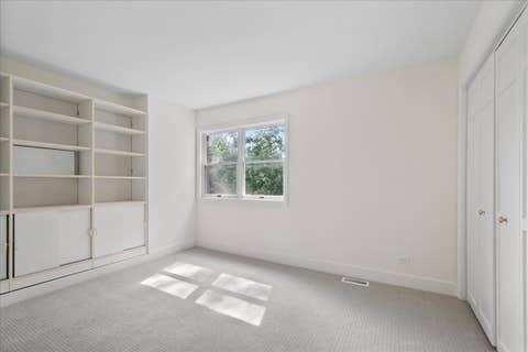 Tiny photo for 6520 N Christiana Avenue, Lincolnwood, IL 60712 (MLS # 12717348)
