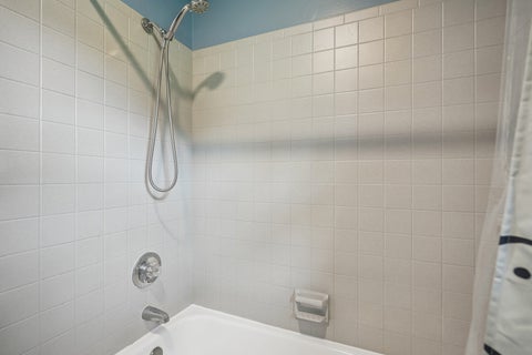 Tiny photo for 4200 Tanglewood Road, Bettendorf, IA 52722 (MLS # 12760455)