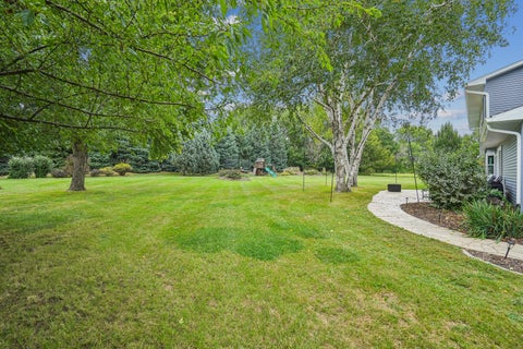 Tiny photo for 4200 Tanglewood Road, Bettendorf, IA 52722 (MLS # 12760455)