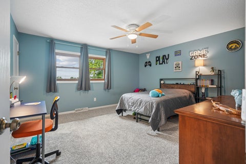 Tiny photo for 4200 Tanglewood Road, Bettendorf, IA 52722 (MLS # 12760455)